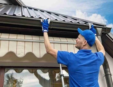 Limpeza de calha em galpões